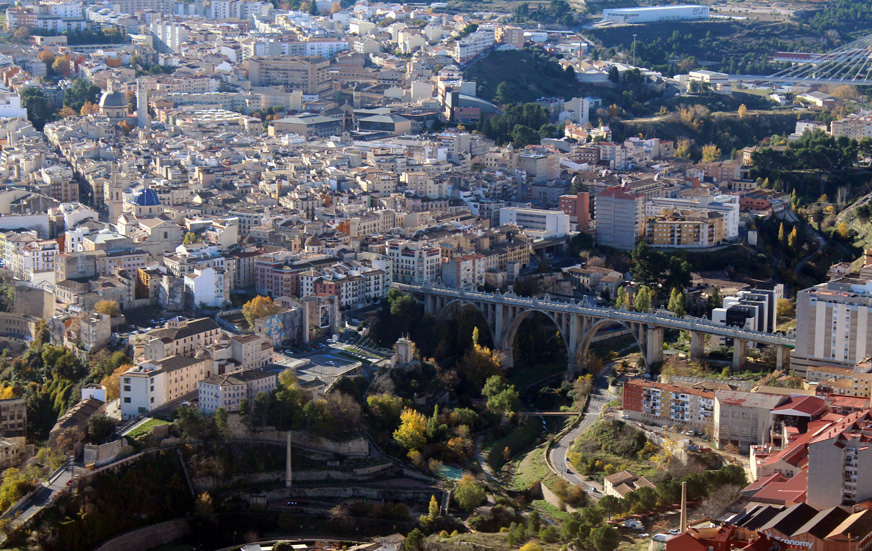 Alcoy es modernismo, tradiciones y gastronomía entre dos parques naturales